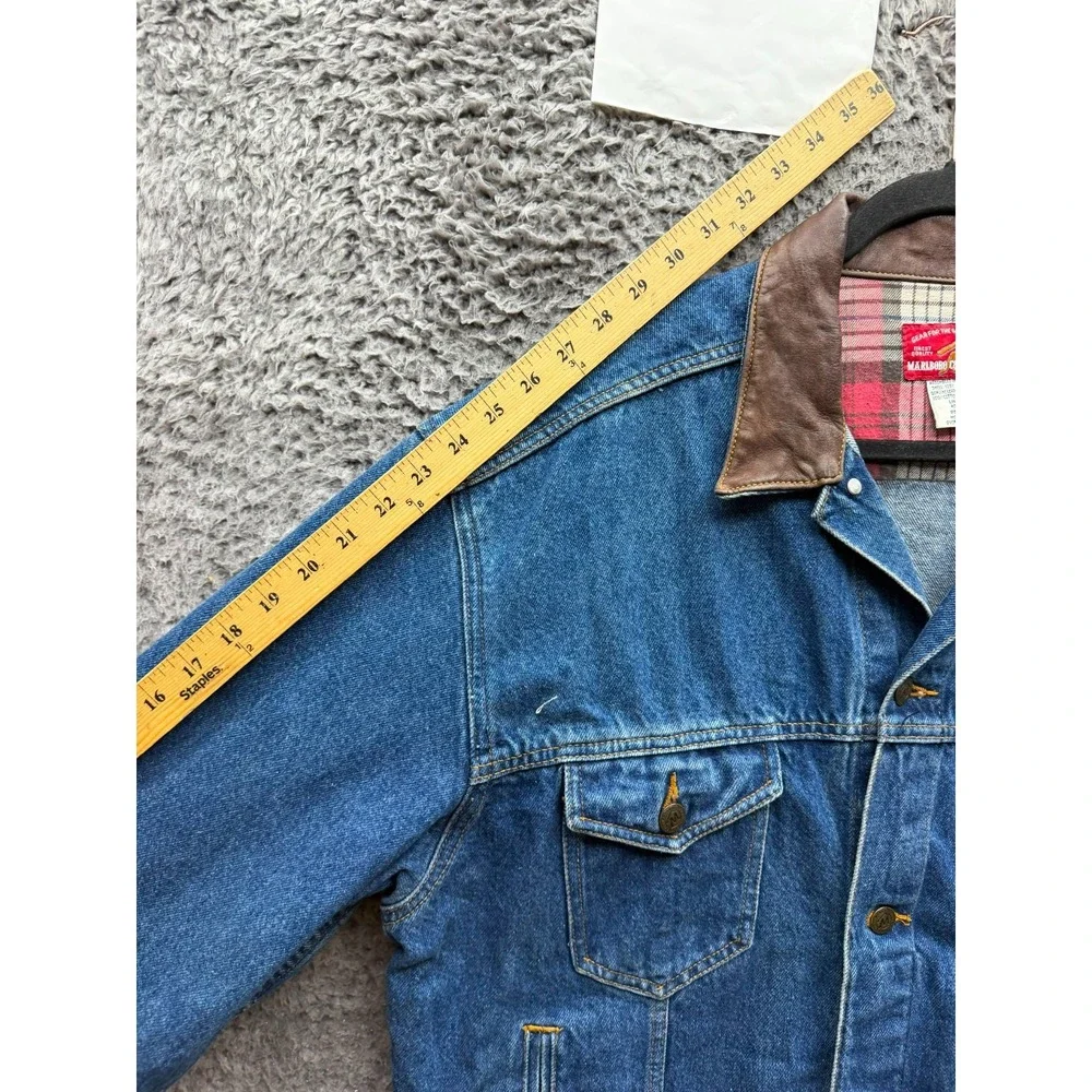 Vintage 1990s Marlboro Country Store Denim Trucker Jacket Blue Adult Size L